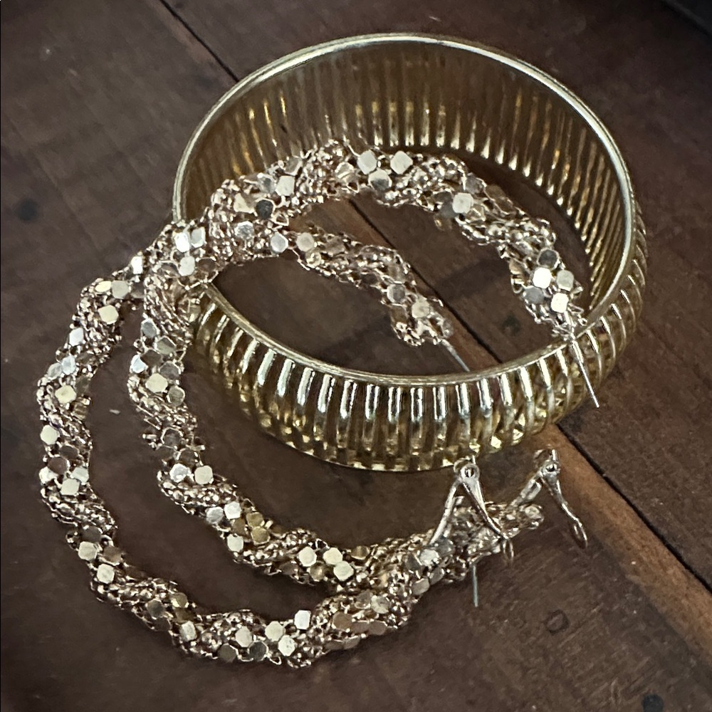 Gold Finish Bracelet n Hoop Earrings